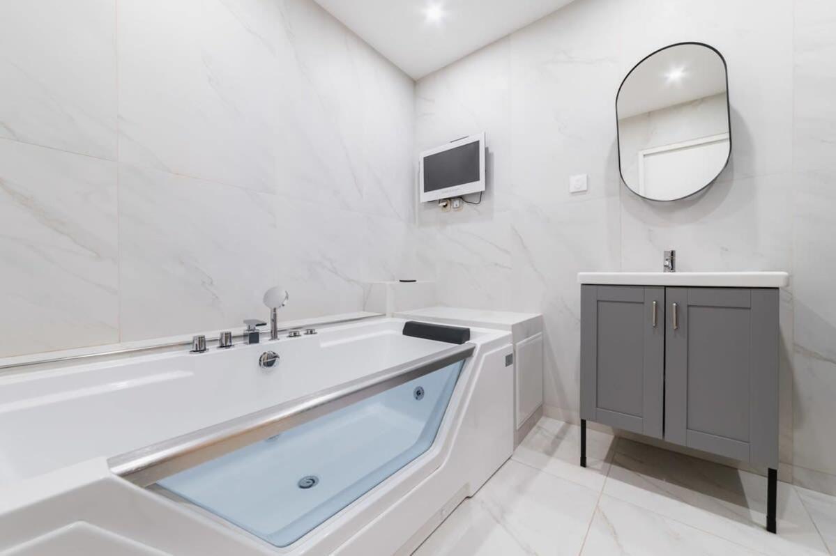 Appartment Cosy Et Agreable Avec Sauna - 4P - Flat-Guest Paris Exteriör bild